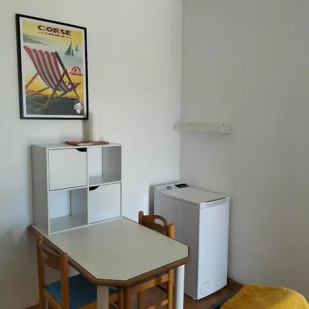 Vue A Proche Aeroport Ajaccio شقة